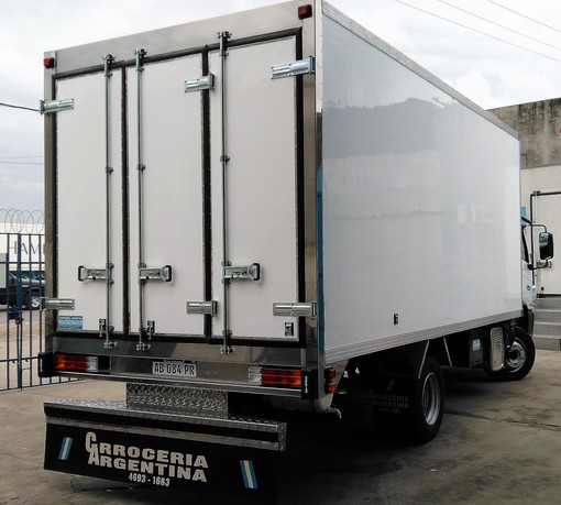 Mercedez Benz 815